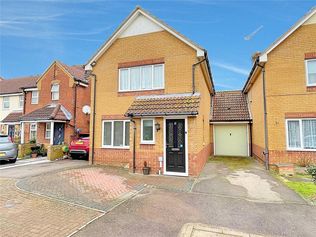 Close, Wick, Littlehampton, BN17 3 bed link detached house for