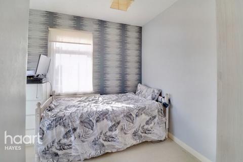 5 Rowan Place, Hayes, UB3 2EZ