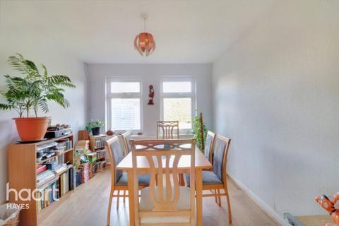 5 Rowan Place, Hayes, UB3 2EZ