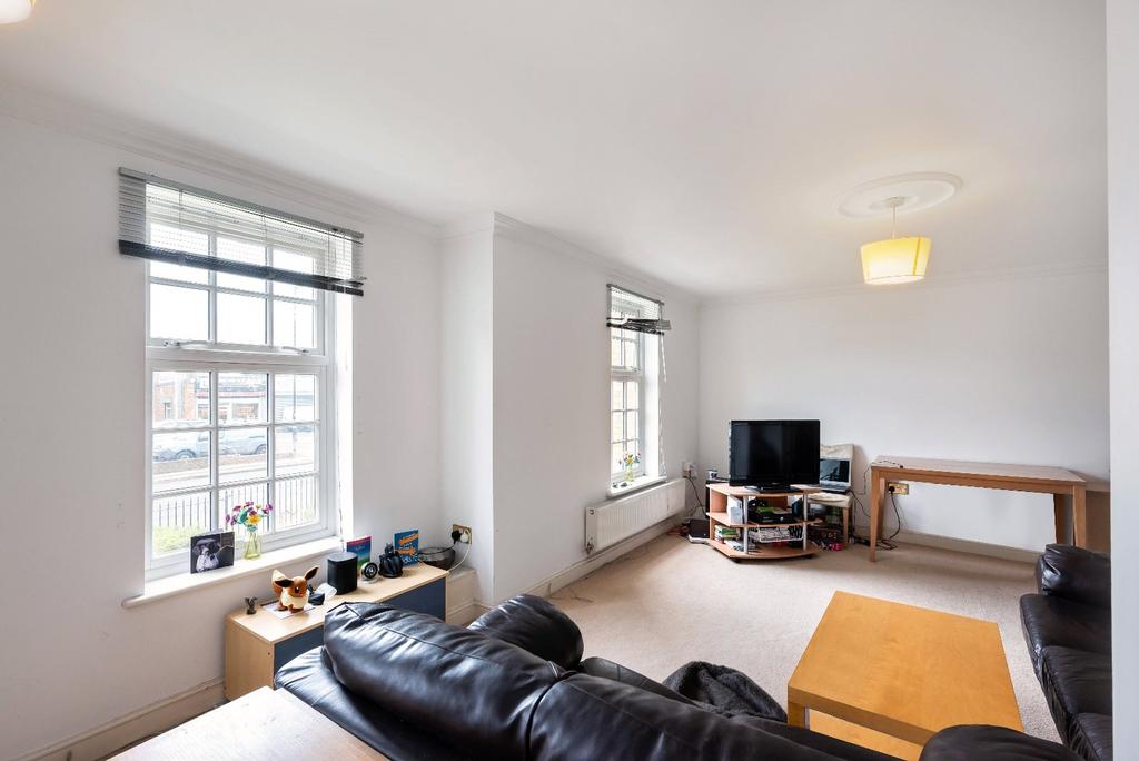 Leeman Road, York, YO26 2 bed apartment for sale £200,000