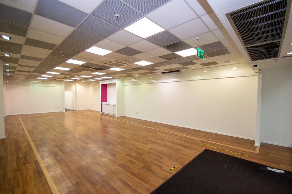 Deiniol Shopping Centre, High Street, Bangor, Gwynedd, LL57 Shop to