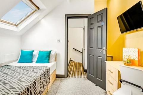 5 bedroom terraced house to rent - Beechwood Terrace, Leeds, West Yorkshire, LS4