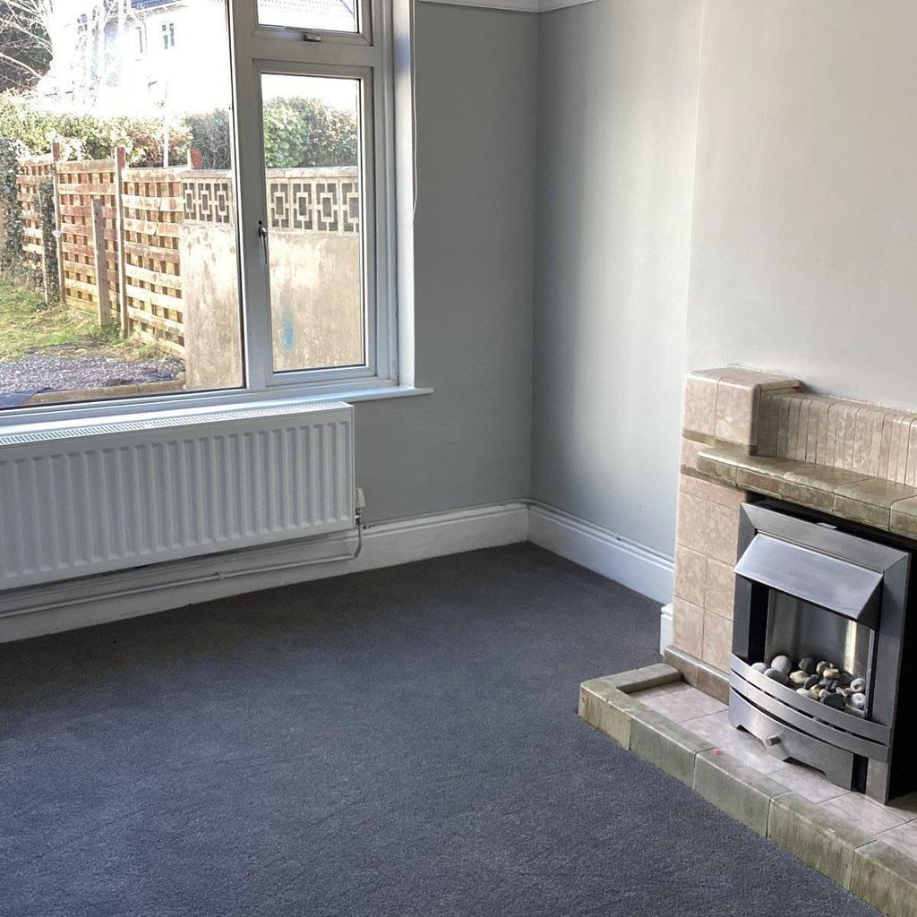 Lime Grove Avenue, Carmarthen 3 bed semidetached house £875 pcm (£