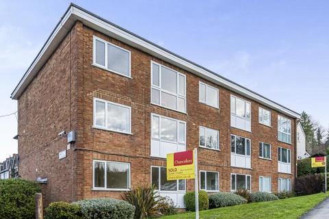 2 bedroom flat to rent, Gladstone Court, White Hill, Chesham, HP5