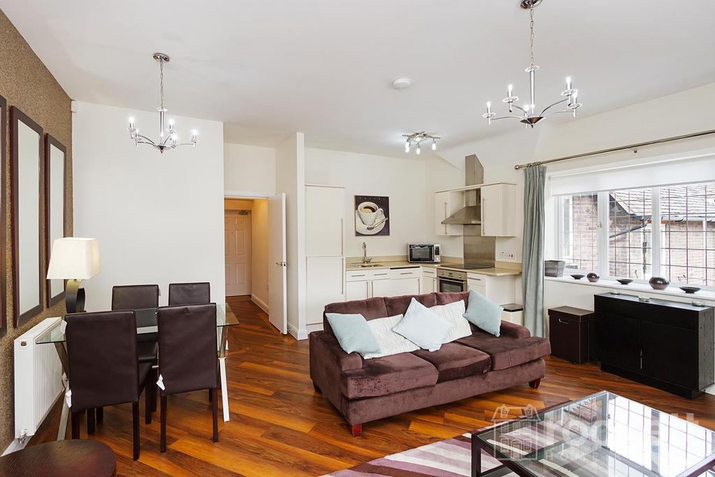 4 Kings Oak Court gwi