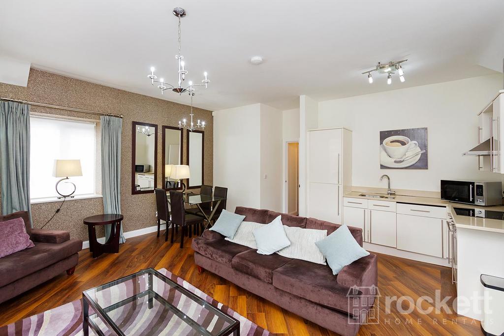 4 Kings Oak Court gwi