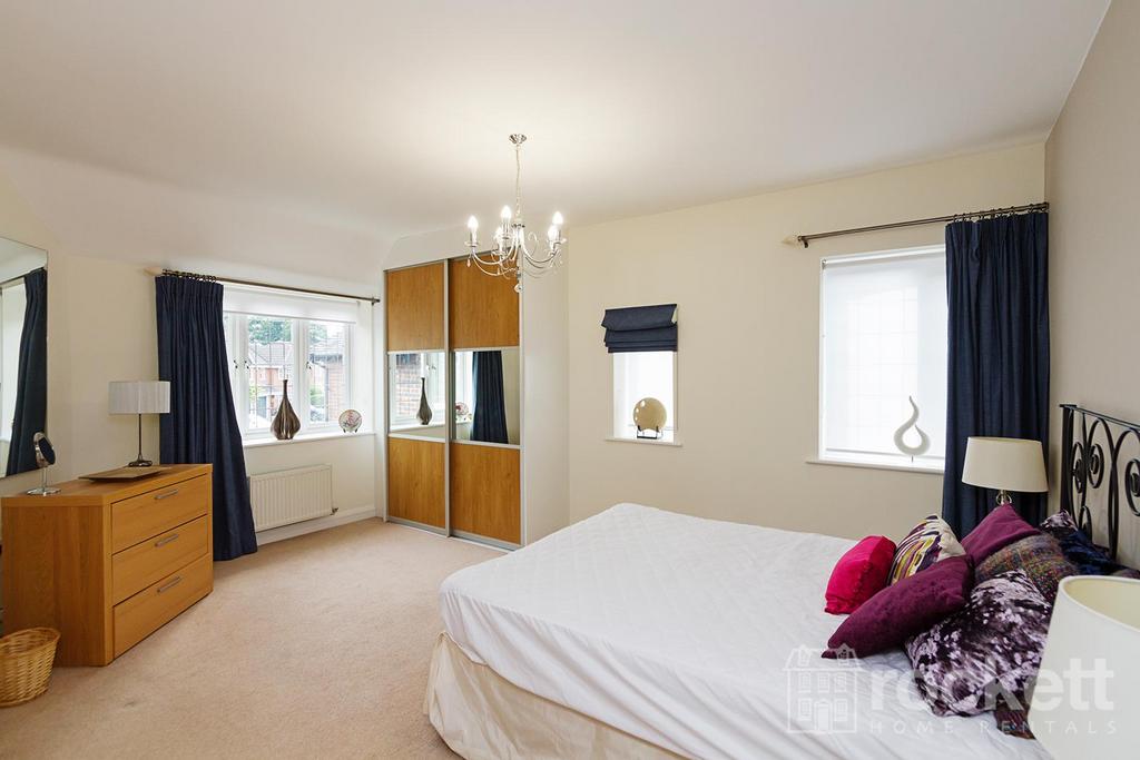 4 Kings Oak Court gwi