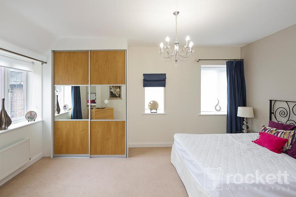 4 Kings Oak Court gwi