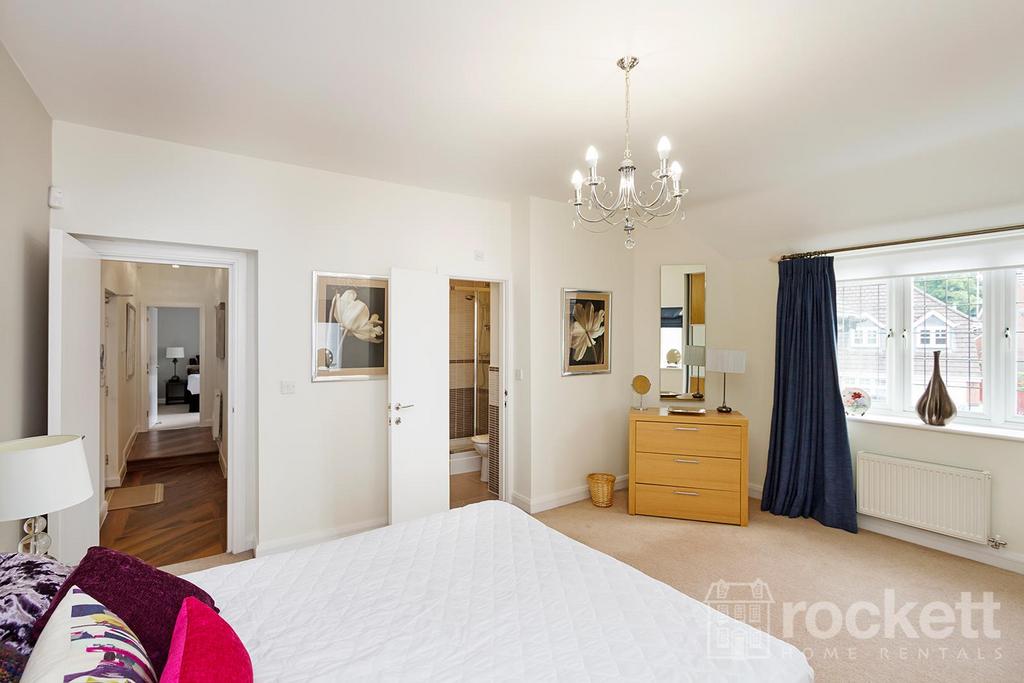 4 Kings Oak Court gwi