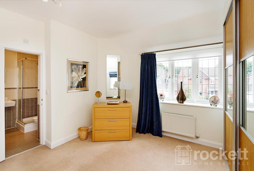 4 Kings Oak Court gwi