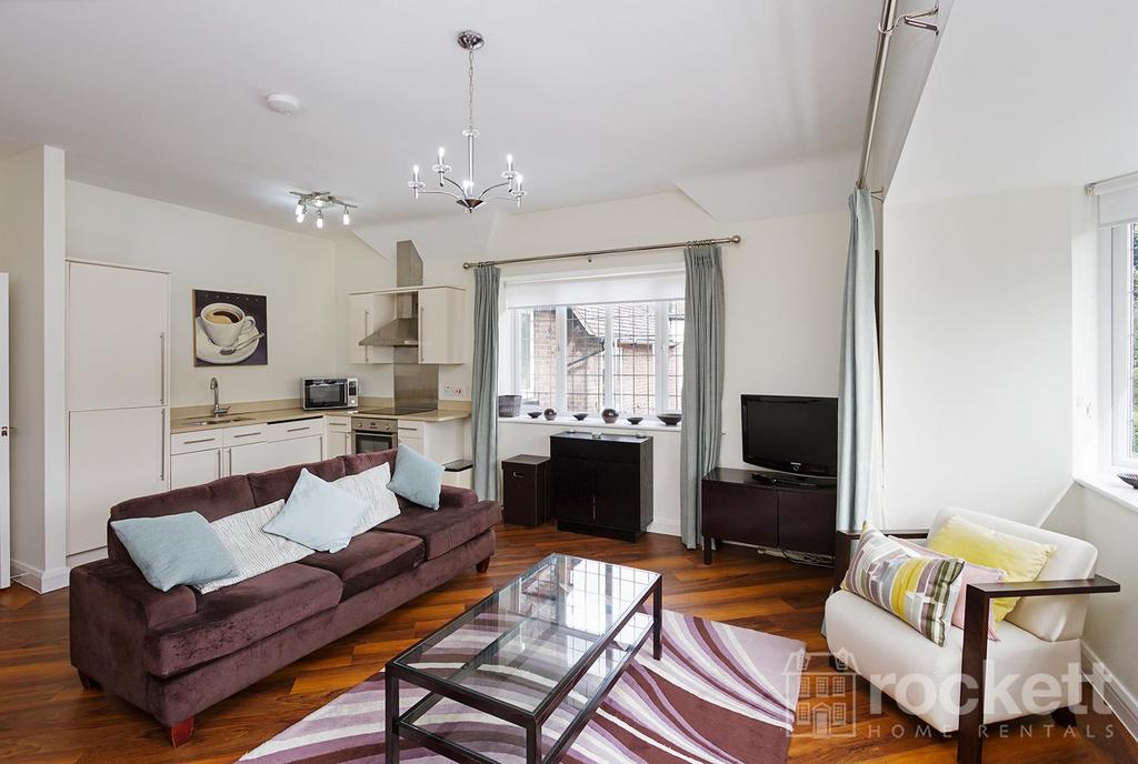 4 Kings Oak Court gwi