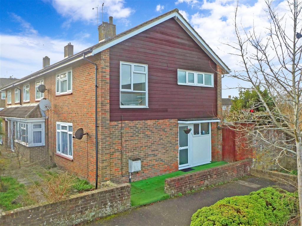 Medway Road, Gossops Green, Crawley, West Sussex 2 bed end of terrace
