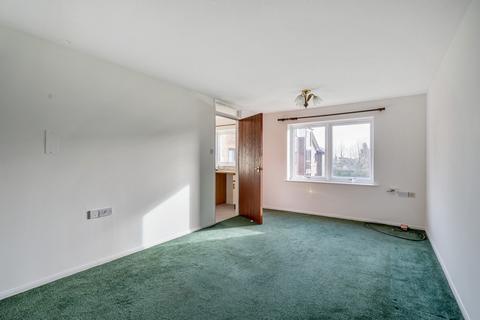 2 bedroom retirement property for sale - Beken Court, First Avenue, Watford WD25 9PG