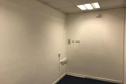 Retail property (high street) to rent - 7 Eastgate Street, GL1 1NS, Gloucester, GL1 1NS