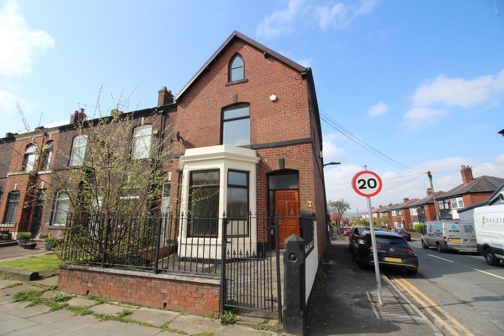 Walmersley Road, Bury, BL9 5 bed end of terrace house for sale £294,000