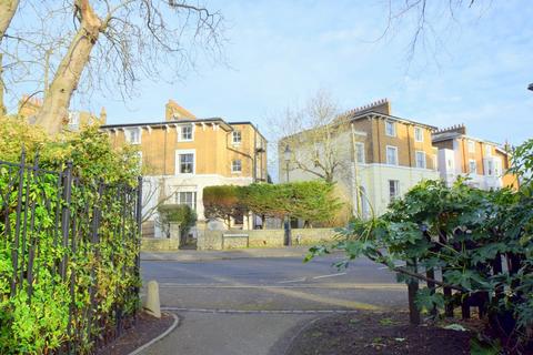 2 bedroom apartment for sale, Claremont Road, Windsor, Berkshire, SL4