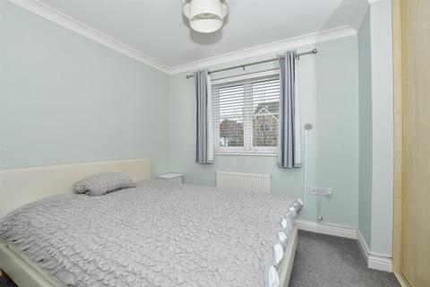 6 Major Close, Whitstable, CT5 3RE