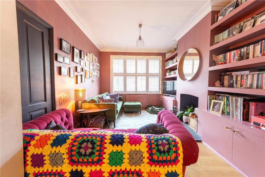 Ladysmith Road, St. Albans... 4 bed semidetached house £800,000