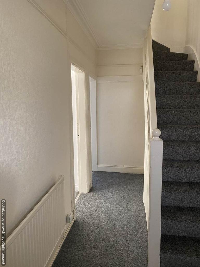 68 Princes Road, ELLESMERE PORT CH65 3 bed terraced house £695 pcm (£