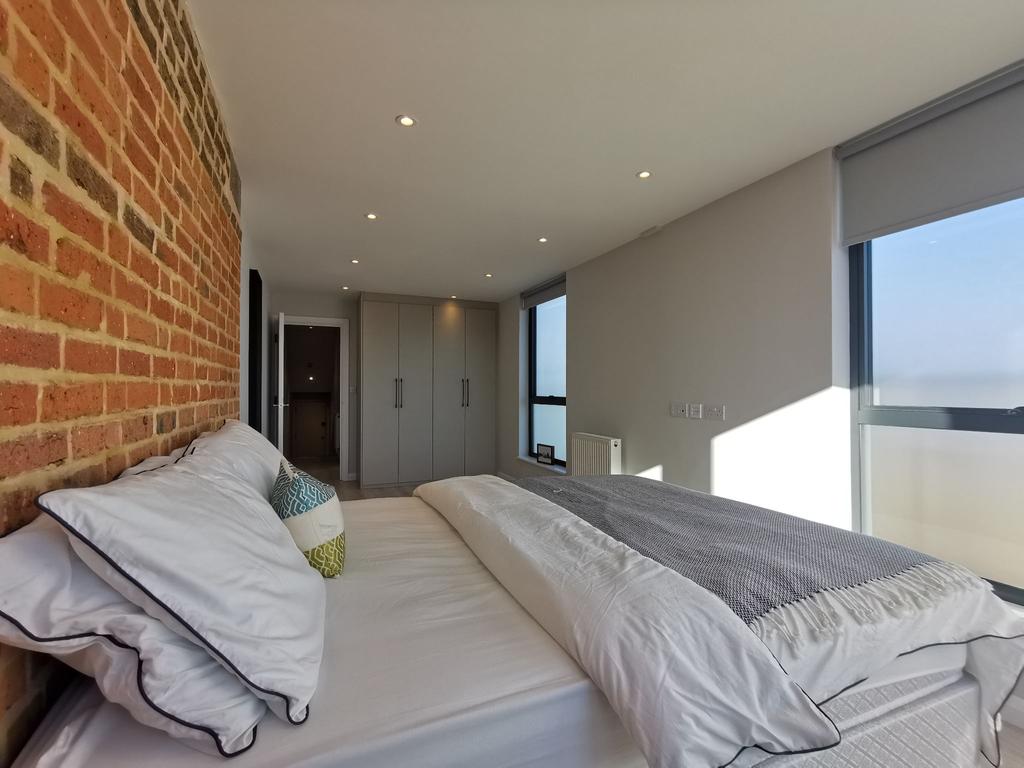 High Road, Willesden Green, NW10 2SU 1 bed apartment to rent £1,850