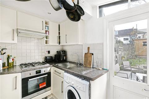 2 bedroom apartment to rent, Wingford Road, London, SW2