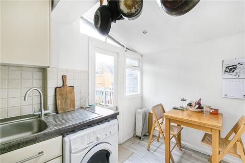 2 bedroom apartment to rent, Wingford Road, London, SW2