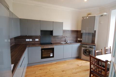 2 bedroom flat to rent, Union Street, Stirling Town, Stirling, FK8