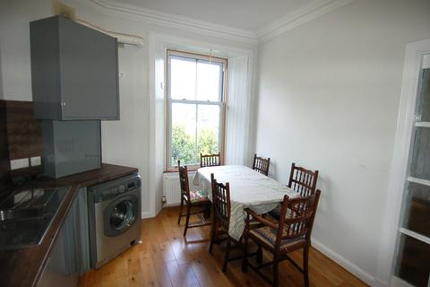 2 bedroom flat to rent, Union Street, Stirling Town, Stirling, FK8