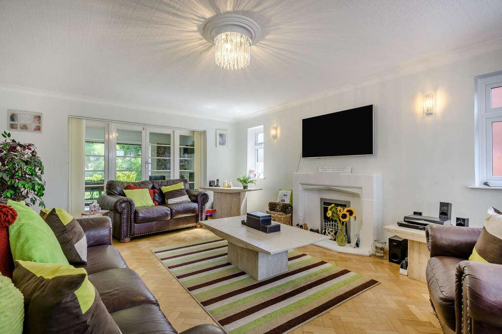 Vauxhall Gardens, Dudley, West Midlands 4 bed detached house £575,000