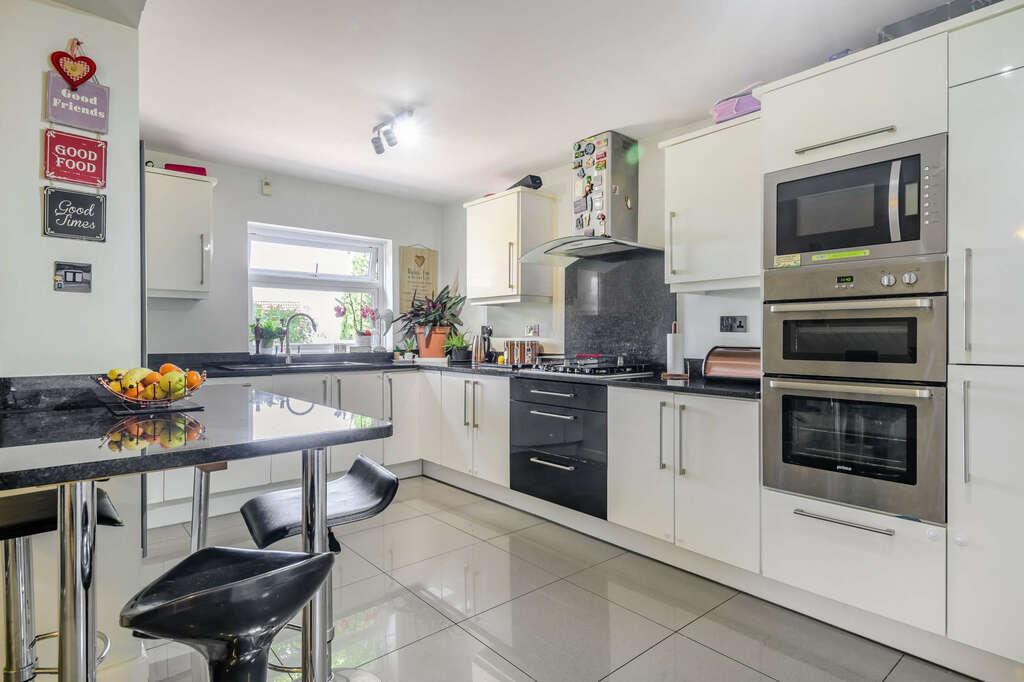 Kitchen-min