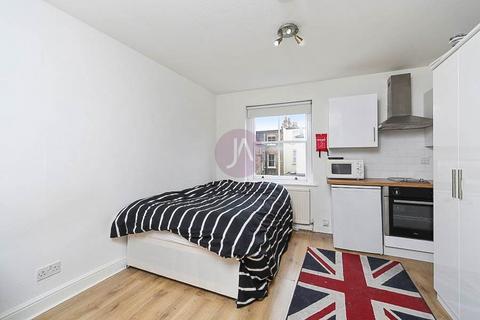 Studio to rent, Parsifal Road, West Hampstead, London, NW6