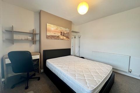 1 bedroom in a house share to rent, Gloucester Road, Patchway, Bristol, Gloucestershire, BS34