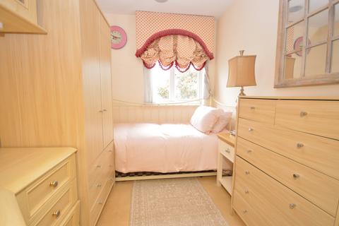 House share to rent - Pavilion Square, London SW17