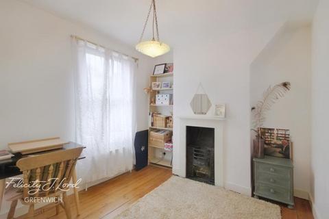 2 bedroom cottage to rent, Trinity Grove, London