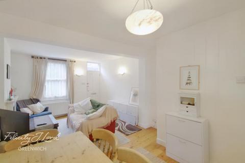 2 bedroom cottage to rent, Trinity Grove, London