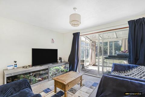 30 Cheviots, Hatfield, AL10 8JT