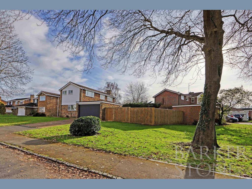 cliveden-mead-maidenhead-river-area-4-bed-detached-house-for-sale
