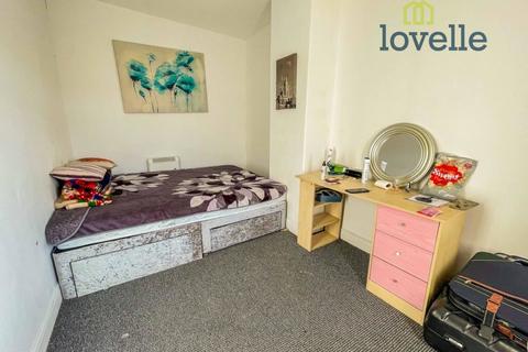 228 Convamore Road, Grimsby, DN32 9HX