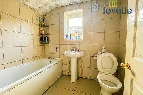 228 Convamore Road, Grimsby, DN32 9HX