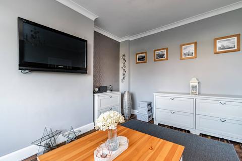 3 bedroom flat for sale - 12 Parkhead Crescent, Edinburgh, EH11 4RY