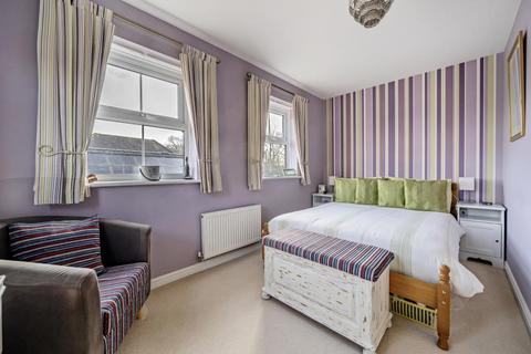 27 Forfield Drive, Beggarwood, Basingstoke, RG22 4FS