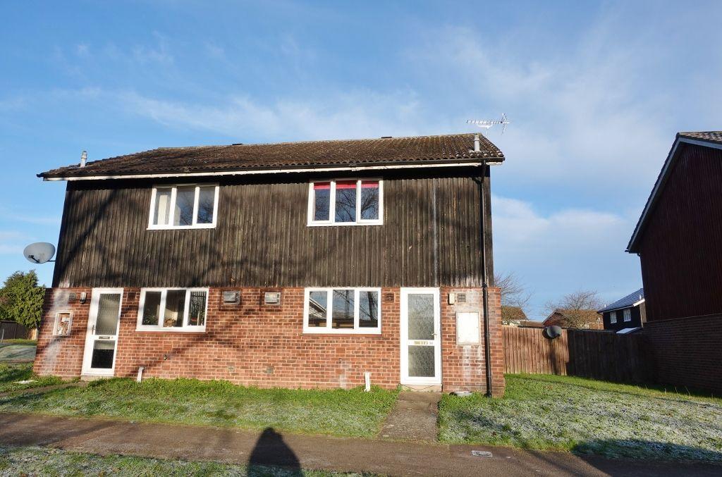 Studlands Park Avenue, Newmarket 2 bed semidetached house £875 pcm