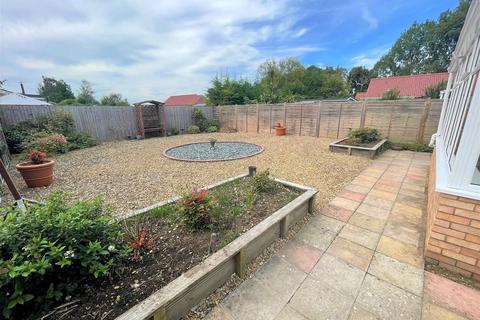 16 Fen View, Christchurch, Wisbech, PE14 9PB