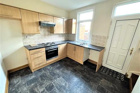 2 bedroom terraced house to rent, Spring Street, Barnsley, S70