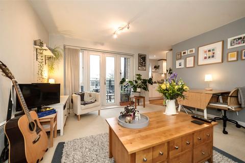 1 bedroom apartment to rent, St. Georges Way, London, SE15