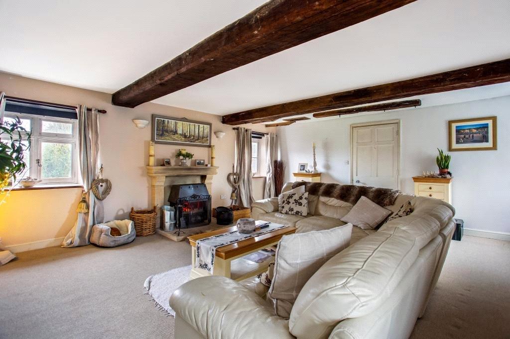 Road, Sedgeberrow, Evesham, Worcestershire, WR11 4 bed semi