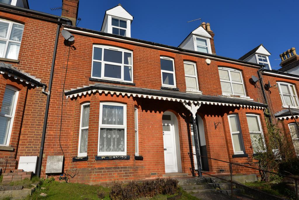 Worting Road, Brookvale, Basingstoke... 3 bed terraced house £1,500