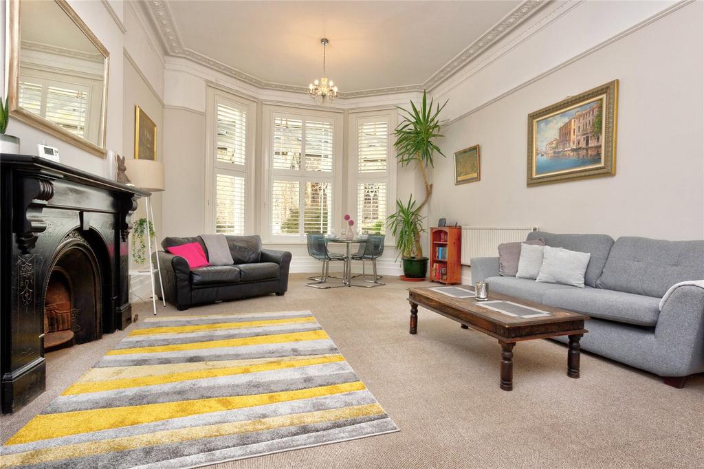 Cambridge Road, Hove, East Sussex, BN3 1 bed apartment £1,300 pcm (£