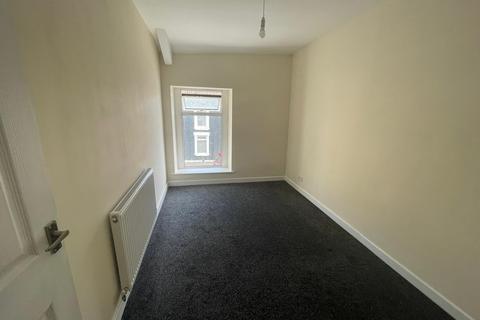3 bedroom terraced house to rent - Regent Street East, Neath, Neath Port Talbot. SA11 2RU