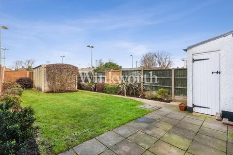 17 Kenmare Gardens, London, N13 5DR